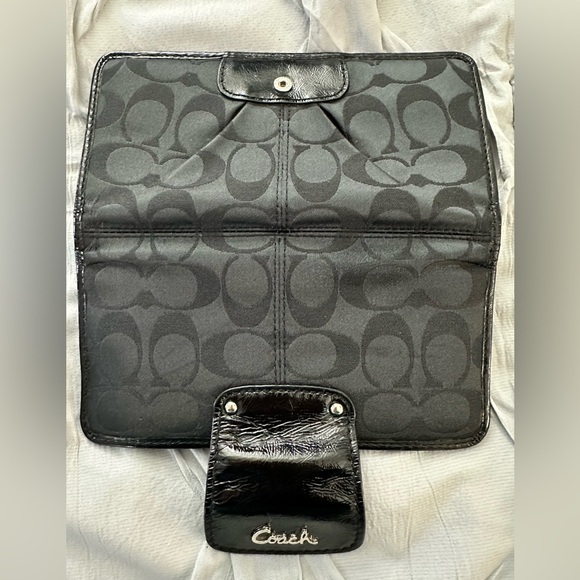 Coach Wallets - Picture 7 of 14